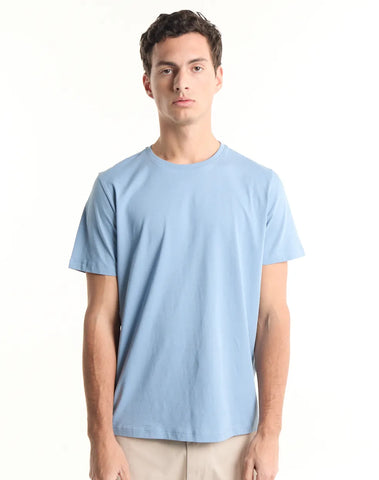 Remera Equus Akamu