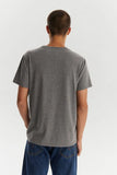 Remera Levis Graphic set in neck dark