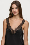 Top Tucci Greta