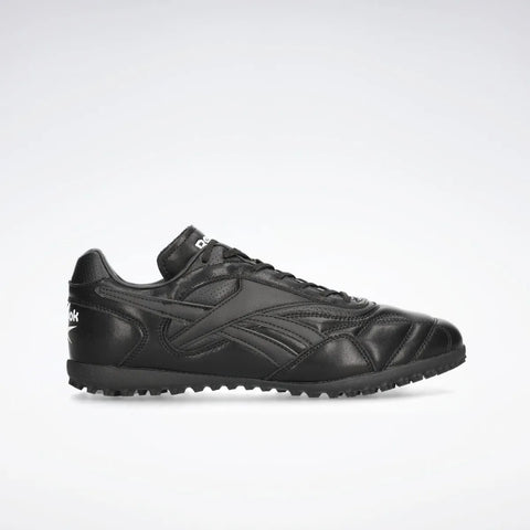 Botin Reebok Essence TG