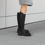 Bota Moon